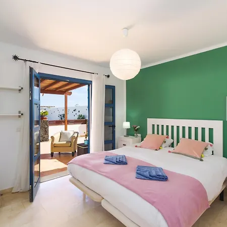 Вилла Arisen By *